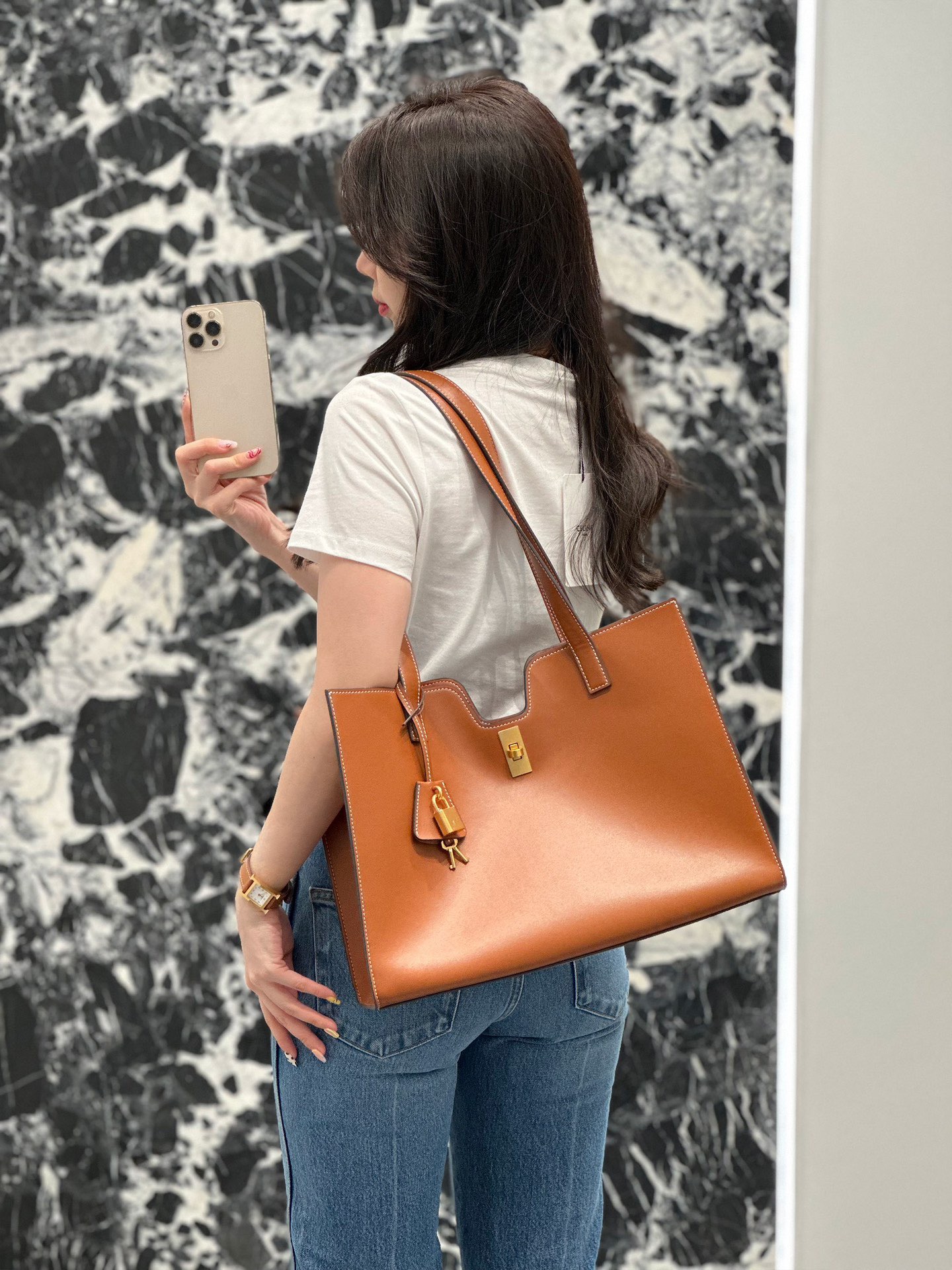 2023 New Genuine Leather Triumphal Arch Tote Bag Minimalist Large Capacity Commuter Handbag