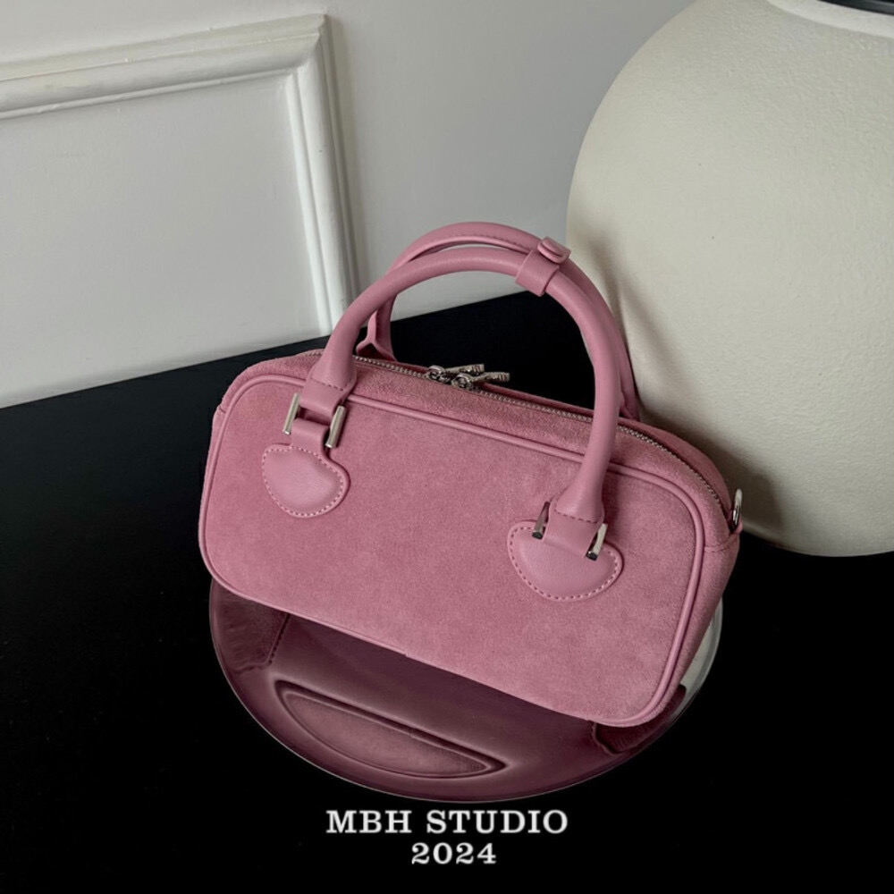 MBH Matte Leather Heart Boston Bowling Bag with Shoulder Strap - Image 3