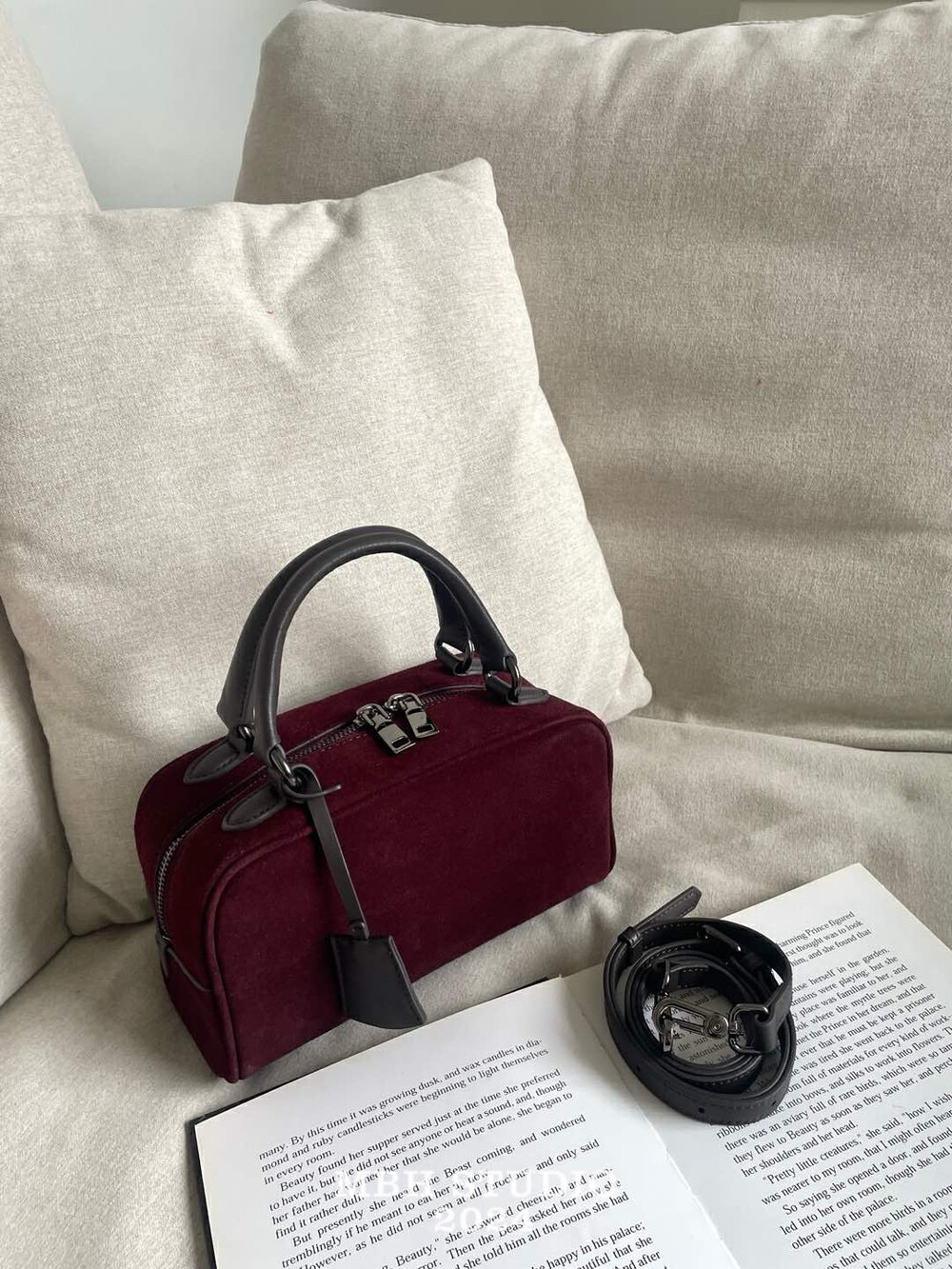 MBH Matte Leather Simple Retro Bowling Bag with Shoulder Strap and Charm - Image 2